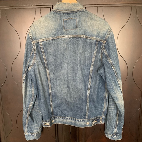 Levi’s Classic Medium Stonewashed Denim Jacket - Picture 2 of 6